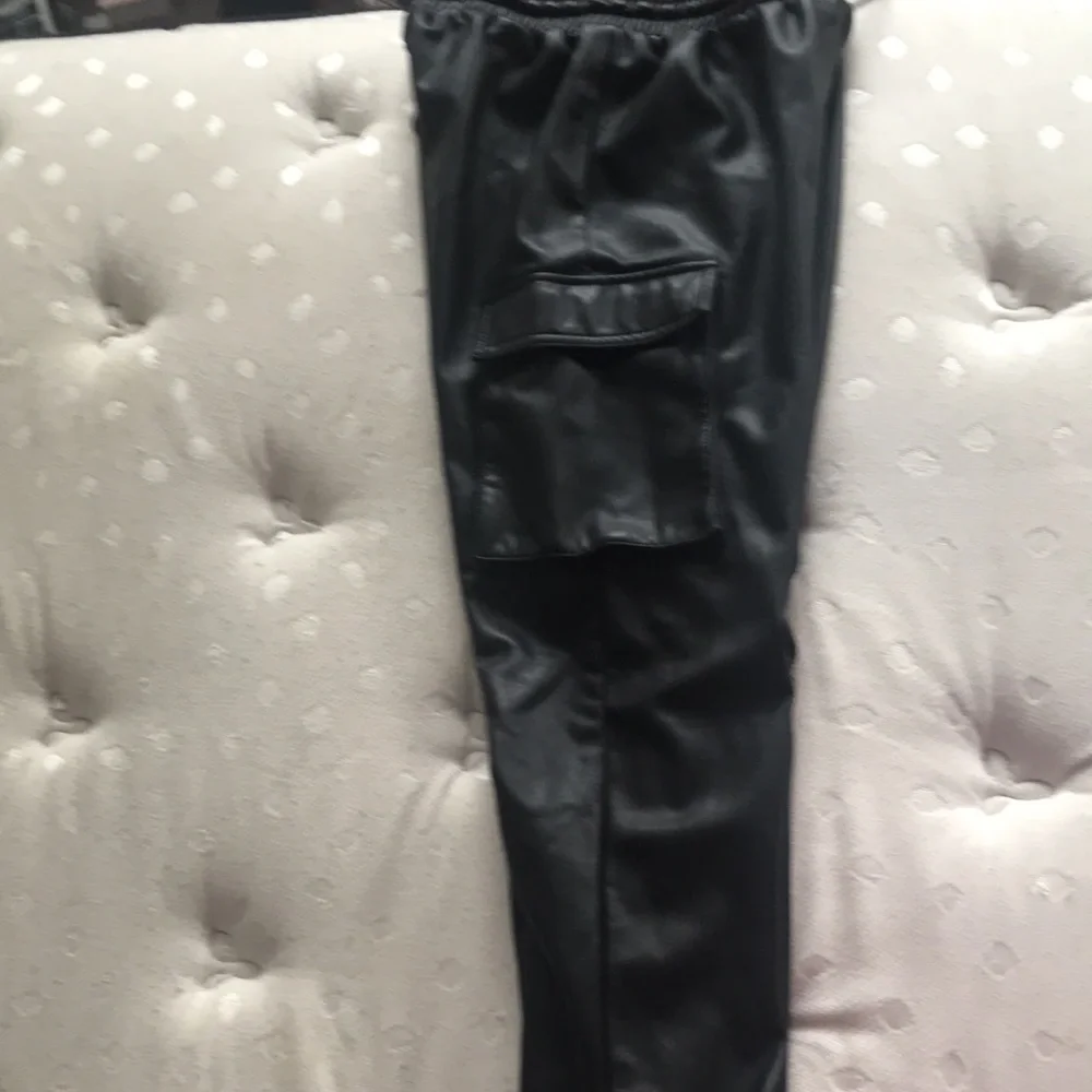 Long Leather pants with Closable pockets - Picture 3 of 4